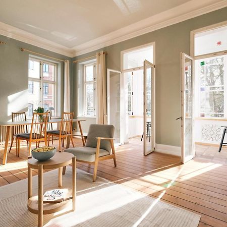 Villa Rosa - Charmante, Grosse Altbauwohnung 弗伦斯堡 外观 照片