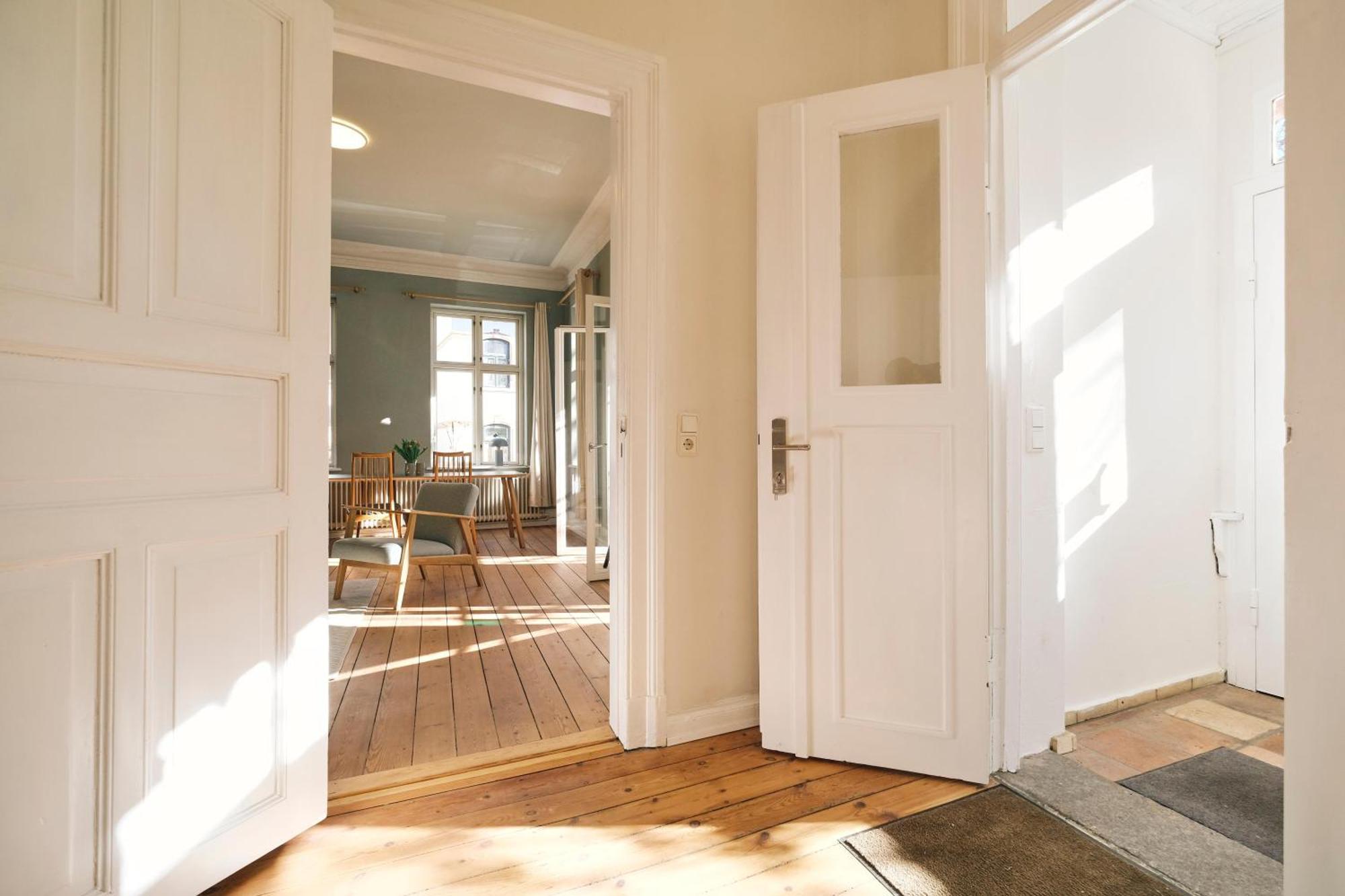 Villa Rosa - Charmante, Grosse Altbauwohnung 弗伦斯堡 外观 照片